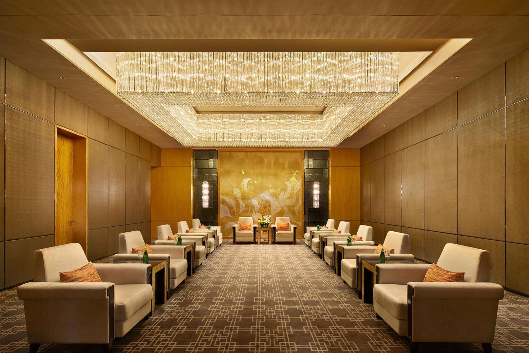 Отель Doubletree By Hilton Ningbo Beilun Экстерьер фото